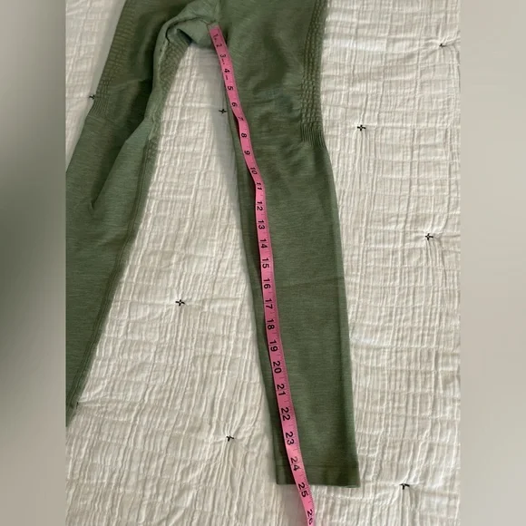 ALPHALETE Halo High Rise Compression Leggings in Sage Green Size S - Picture 11 of 11